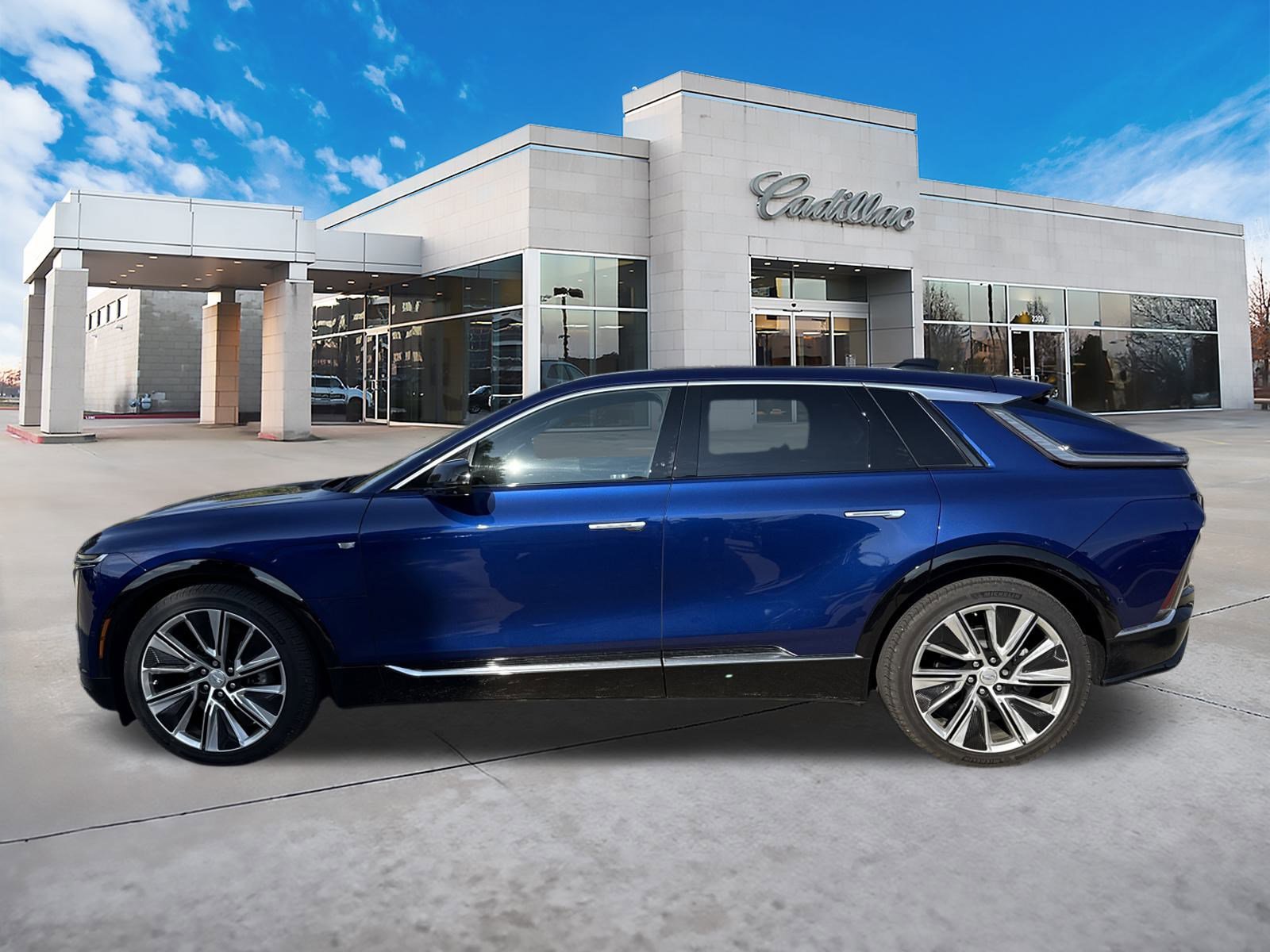 2024 Cadillac Lyriq Luxury photo 6