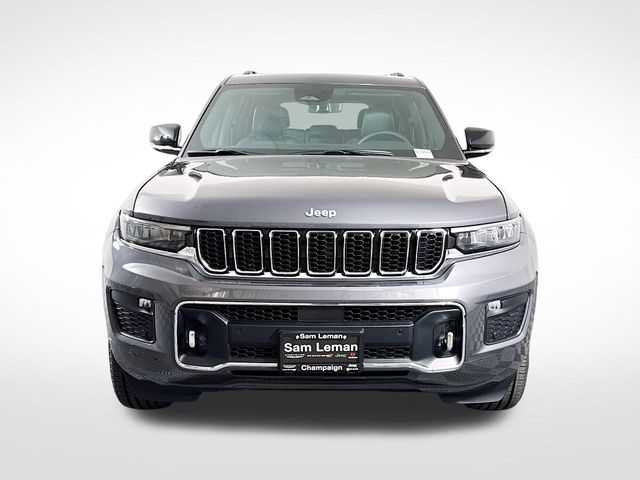 2025 Jeep Grand Cherokee Overland photo 2