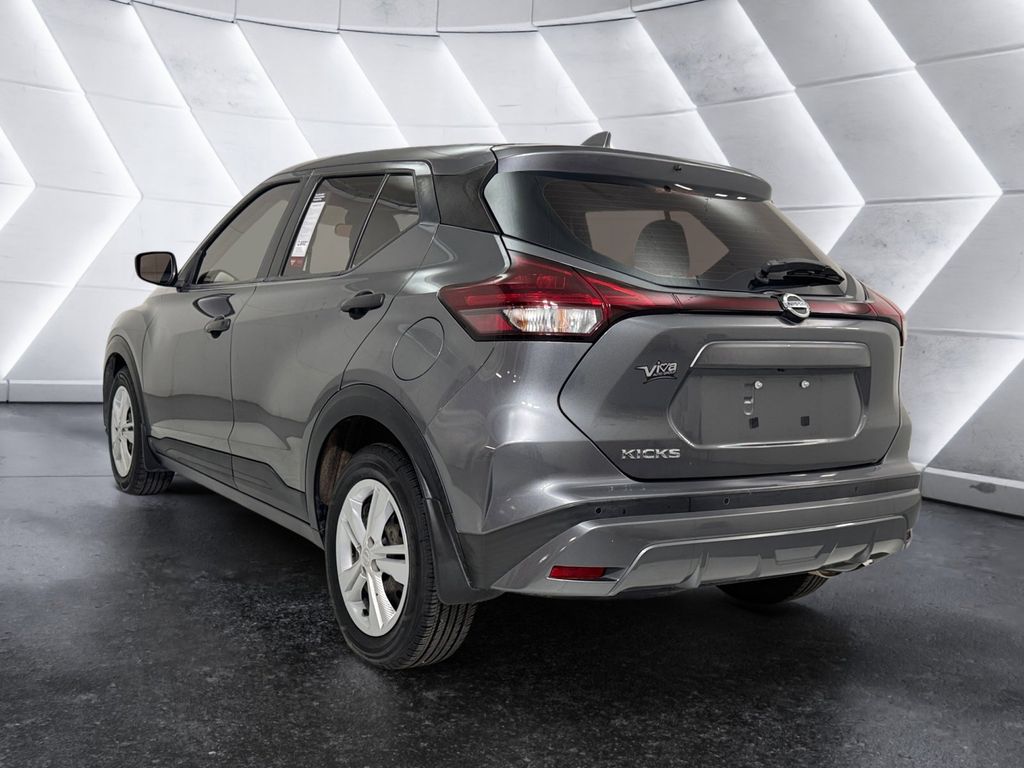 2021 Nissan Kicks S photo 6