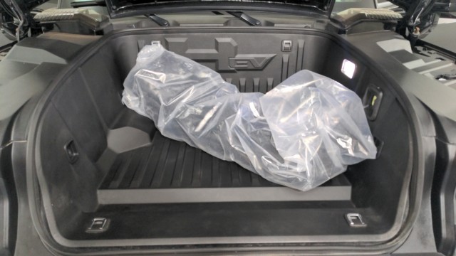 Used 2025 Void Black GMC 2X image 33