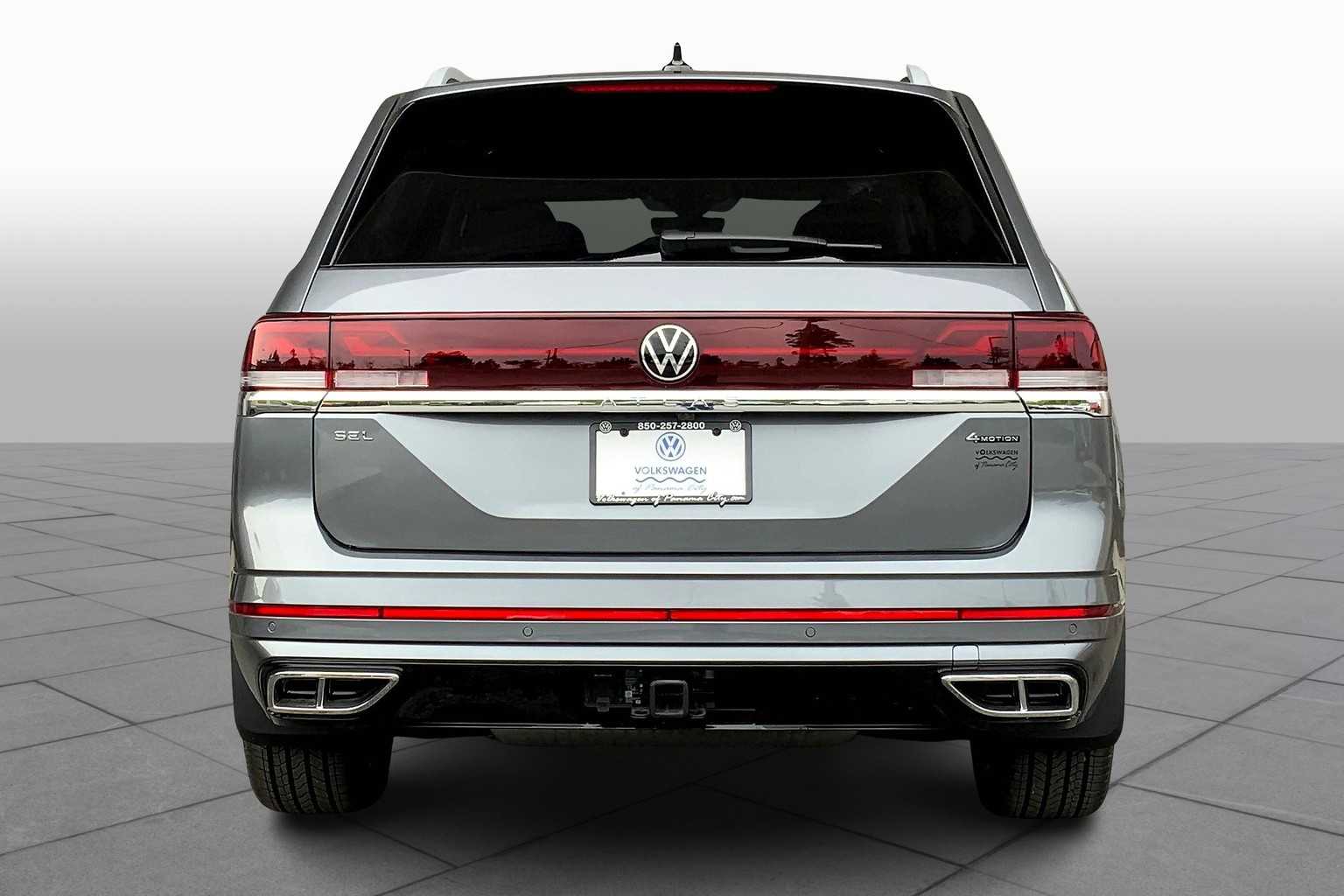 2025 Volkswagen Atlas SEL Premium R-Line photo 3