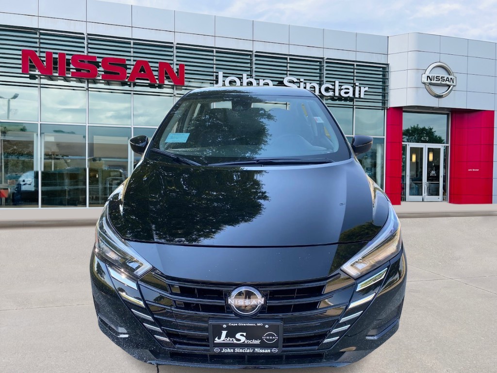 2025 Nissan Versa Sedan SV