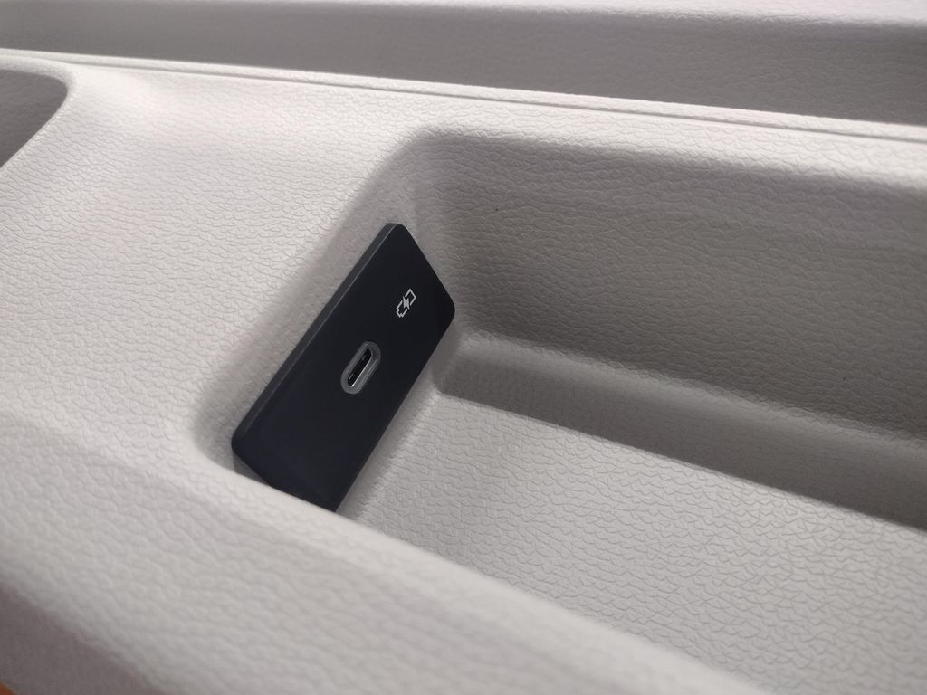 2025 Volkswagen ID. Buzz photo 17