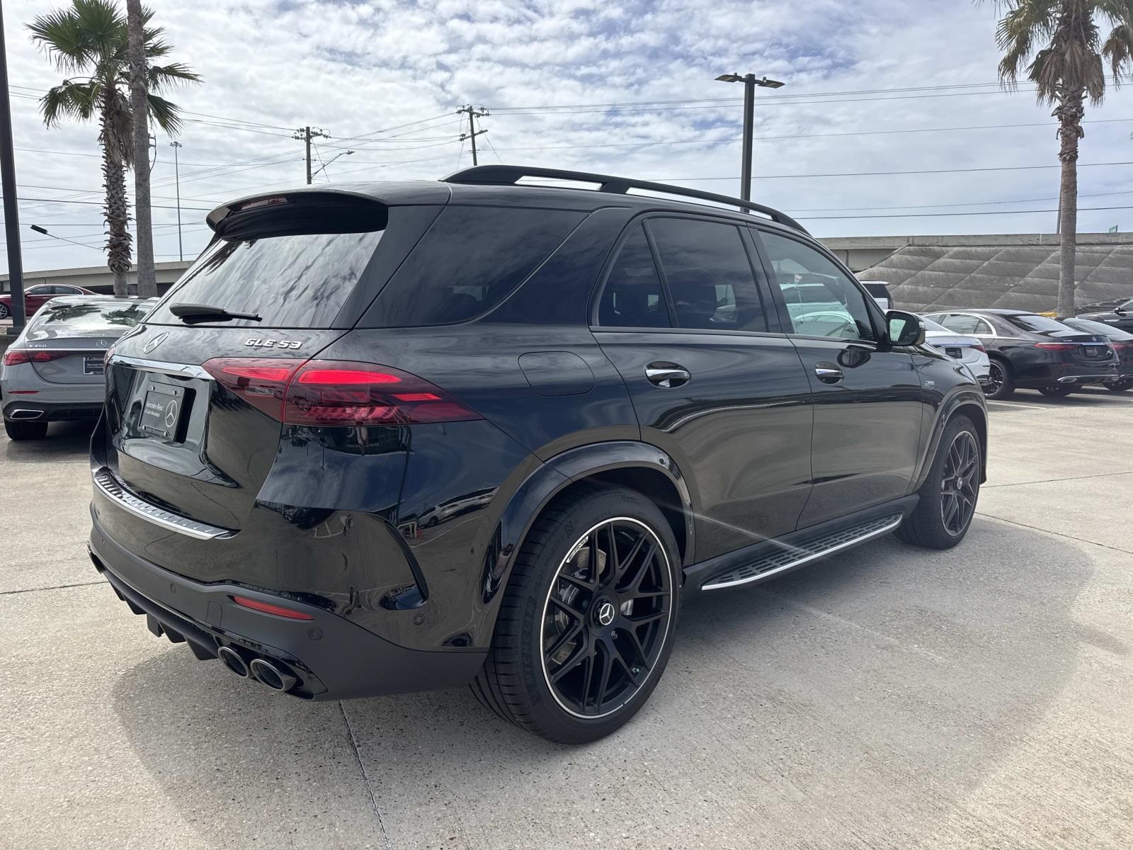 2026 Mercedes Benz GLE 53 AMG 4MATIC photo 4