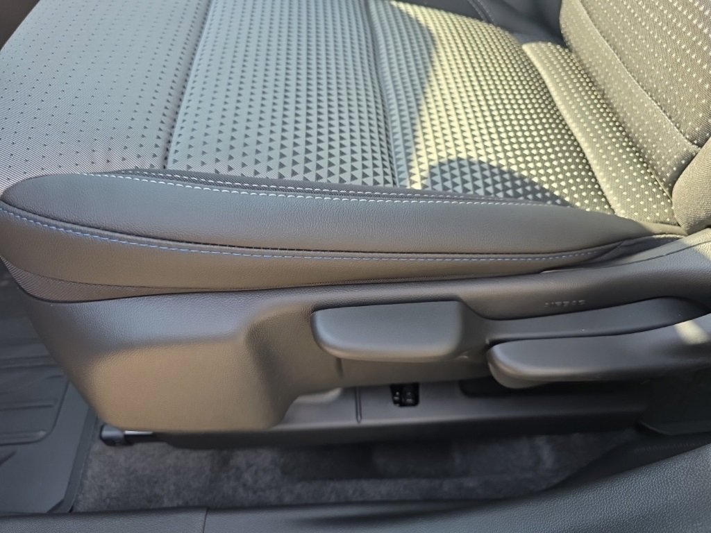 2026 Chevrolet Trax LT photo 13