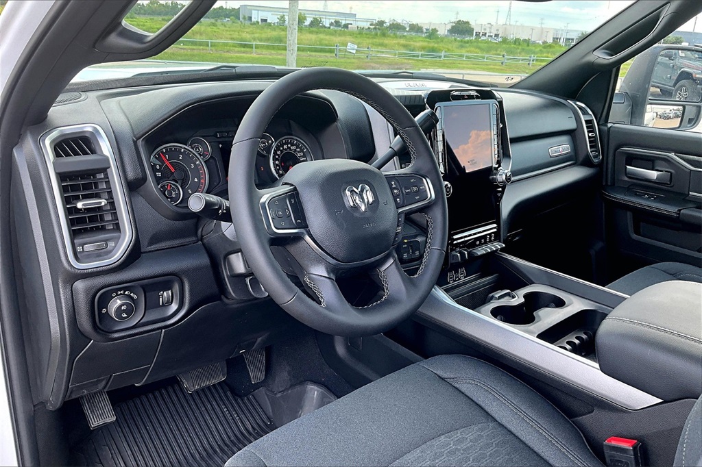 2025 Ram 2500 Big Horn photo 6