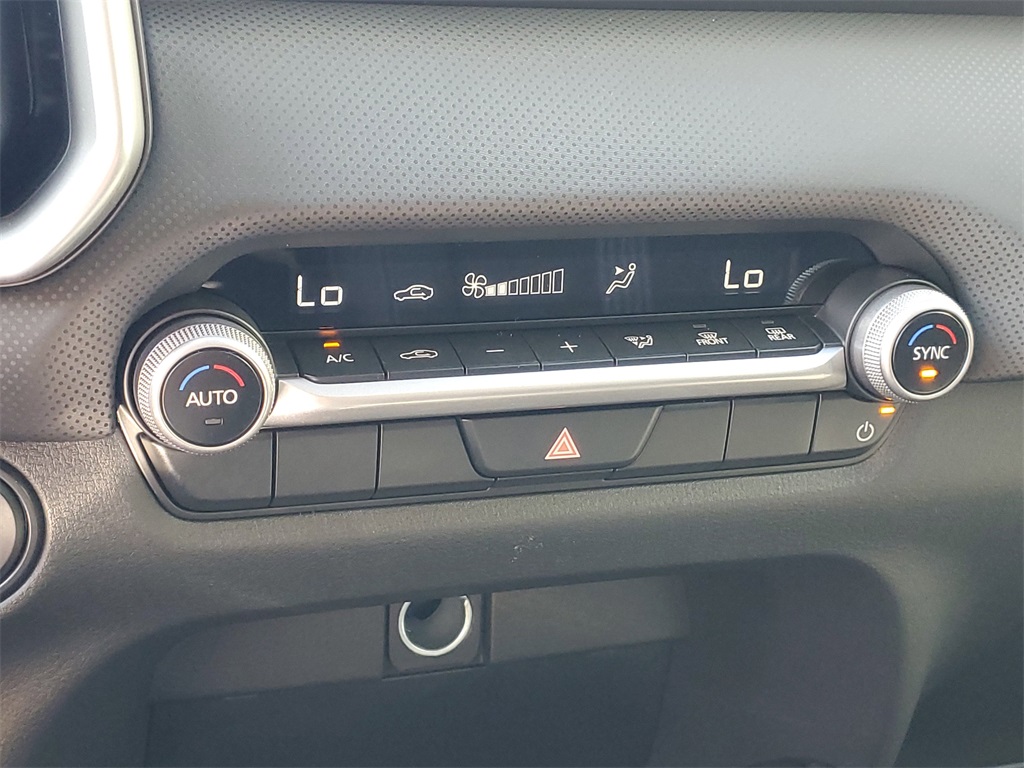 2025 Mazda CX-50 2.5 Select photo 21