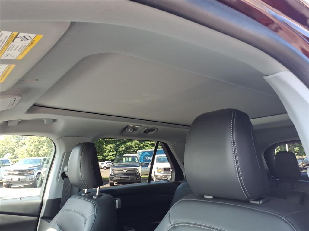 2022 Ford Explorer XLT photo 25