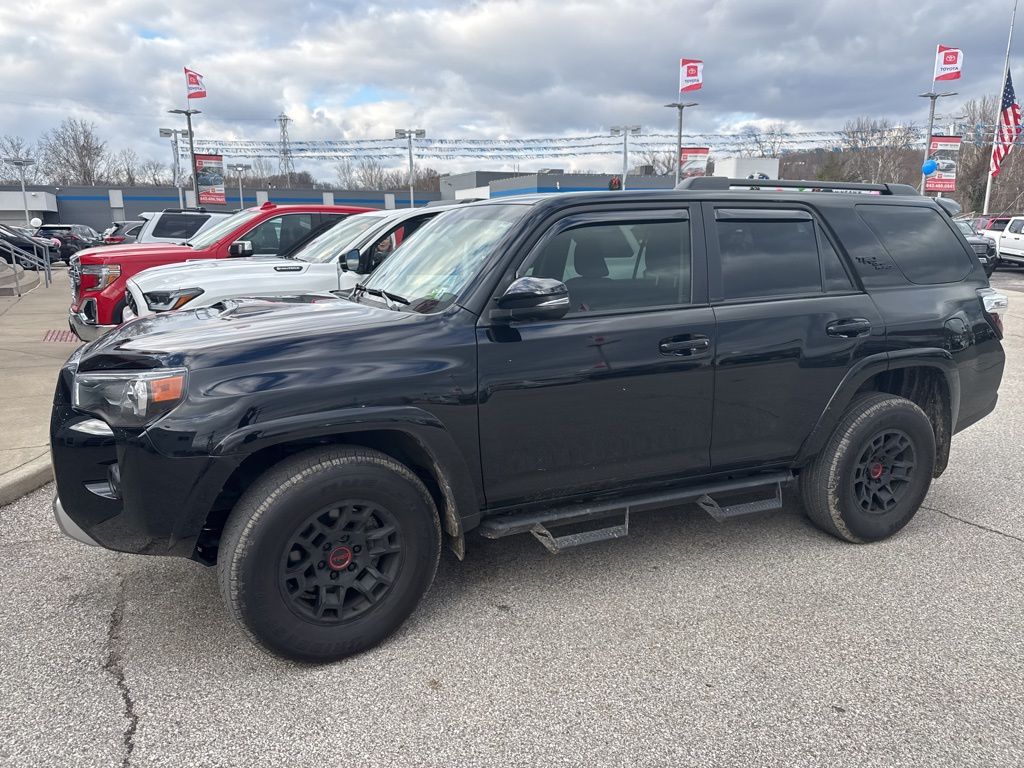 2024 Toyota 4Runner TRD Off-Road Premium photo 2