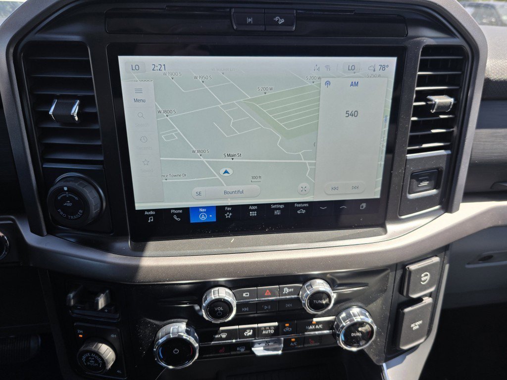 2025 Ford F-150 XLT photo 2