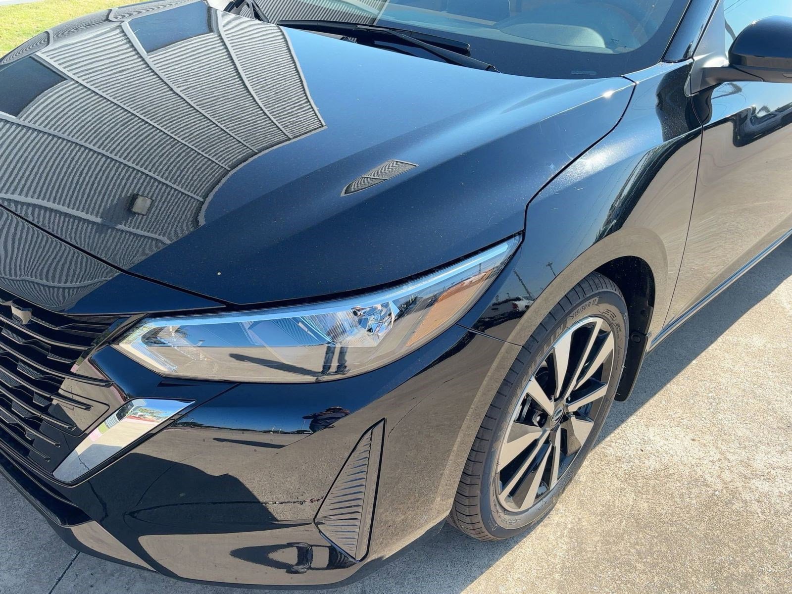 2025 Nissan Sentra SV photo 11