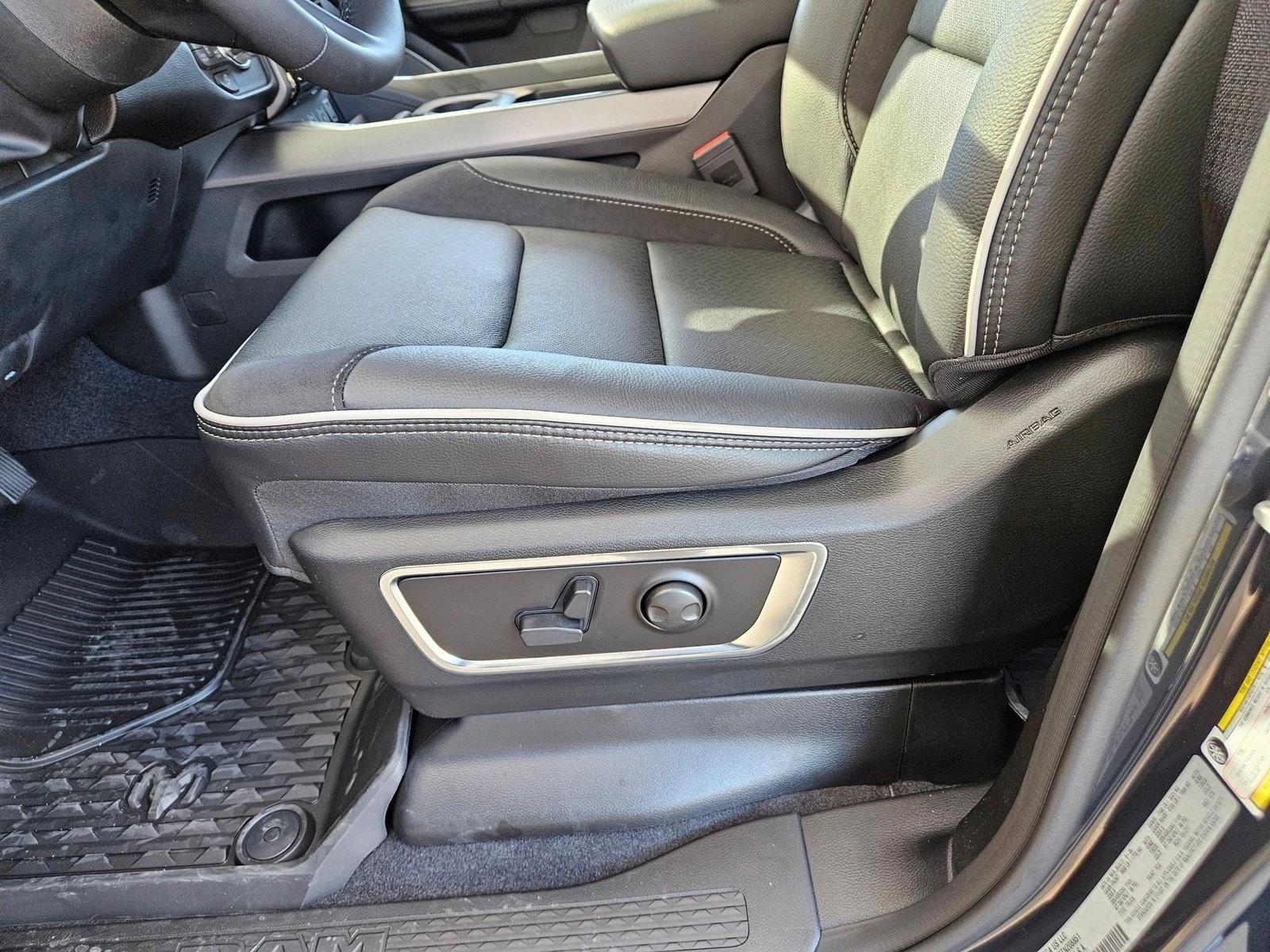 2026 Ram 1500 Laramie photo 4