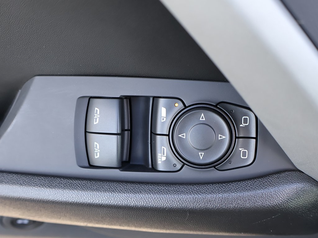 2023 Chevrolet Camaro 2LT photo 32