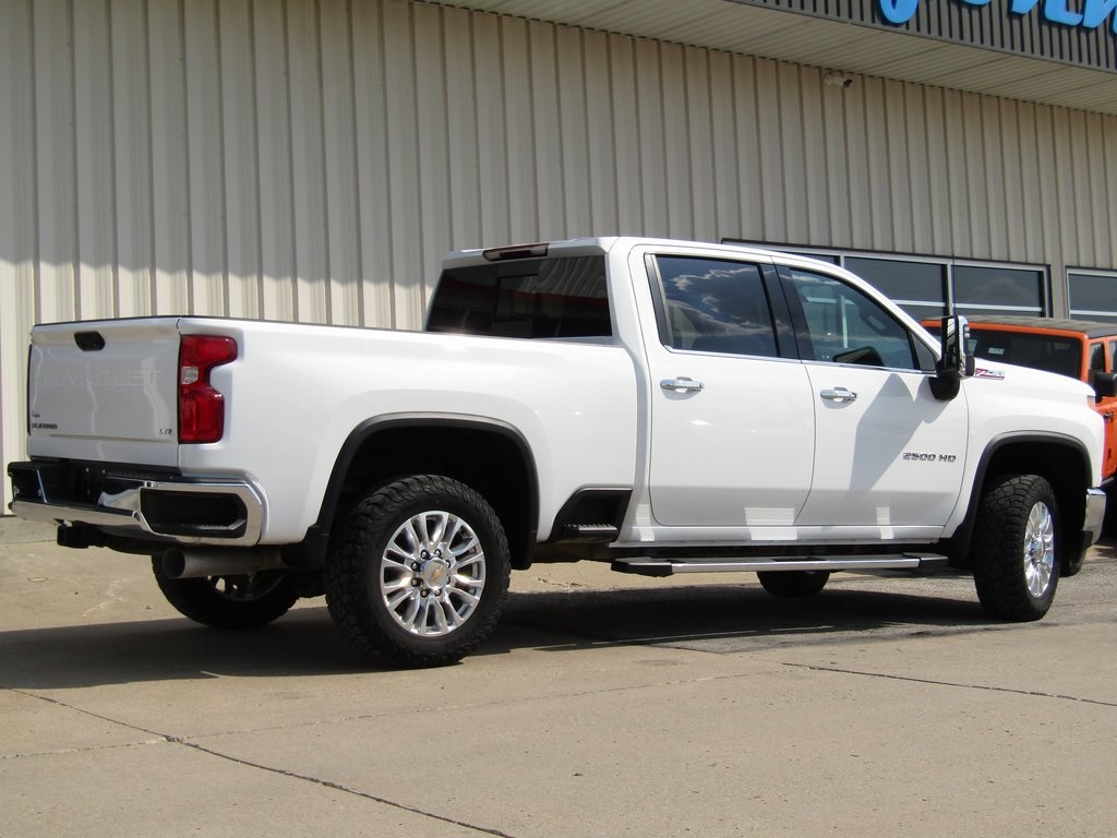 2023 Chevrolet Silverado 2500HD LTZ photo 3