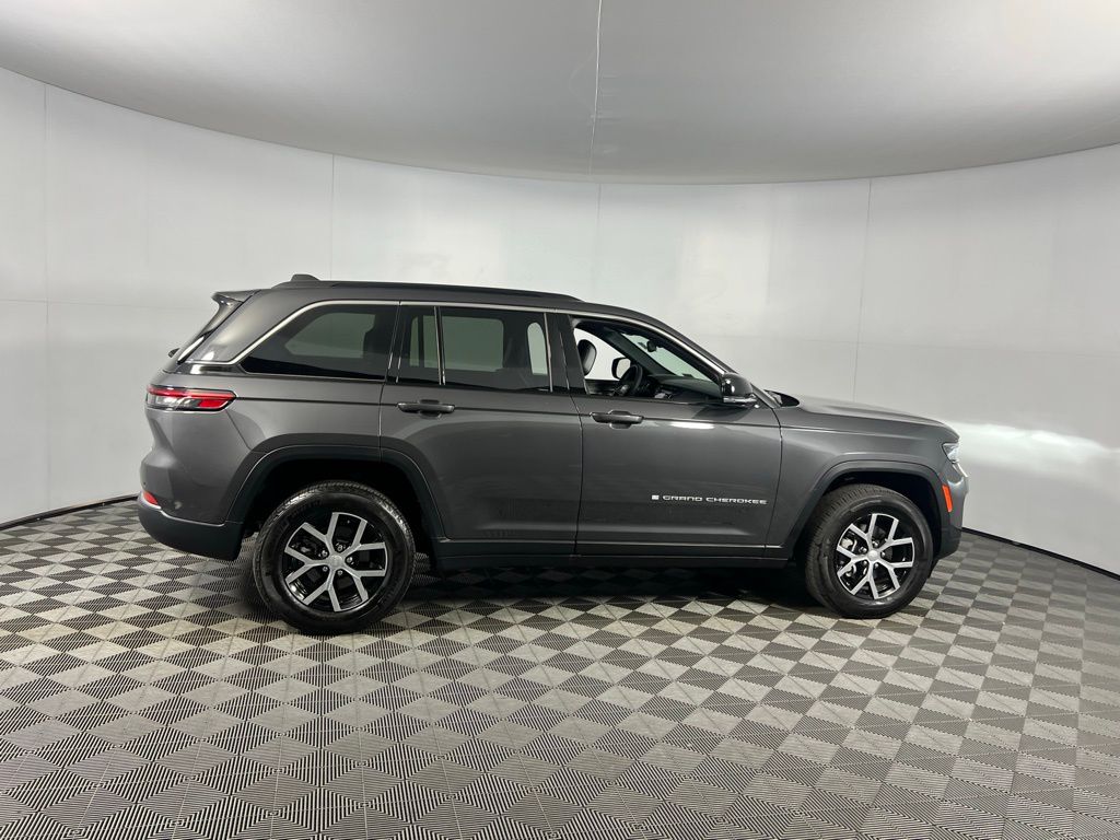 2024 Jeep Grand Cherokee Limited photo 4