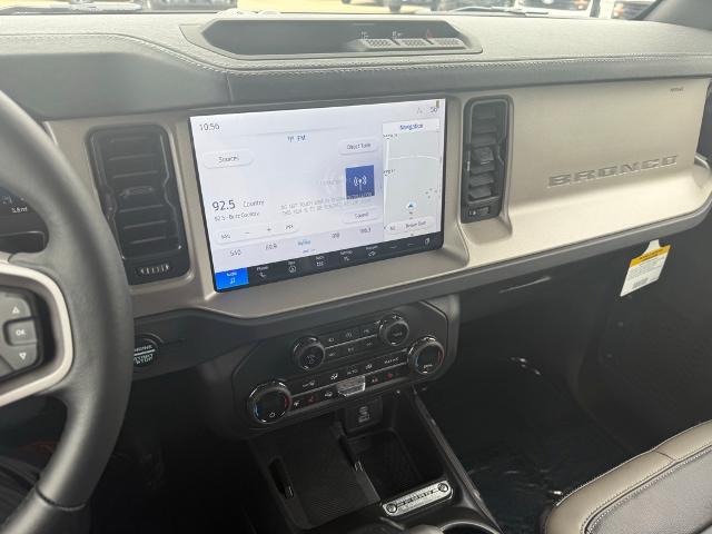 2025 Ford Bronco Outer Banks photo 10
