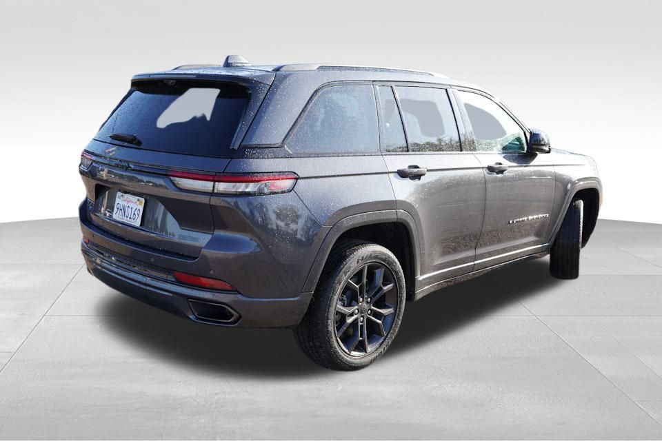 2023 Jeep Grand Cherokee 4xe photo 3