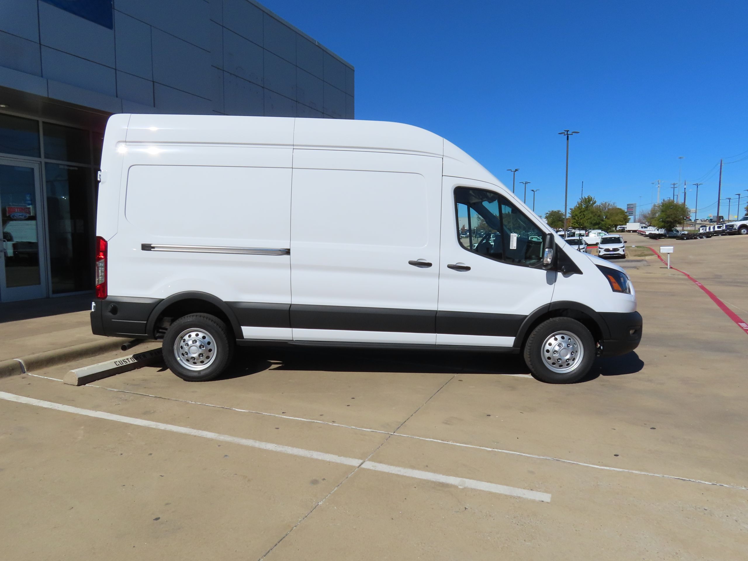 2024 Ford Transit photo 2