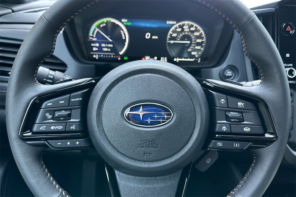 2025 Subaru Forester Touring photo 28