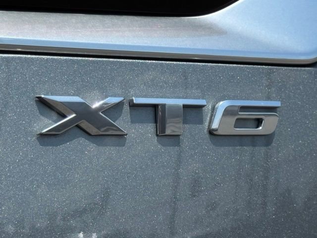 2024 Cadillac XT6 Premium Luxury photo 3