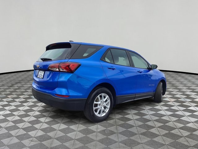 2024 Chevrolet Equinox LS photo 3