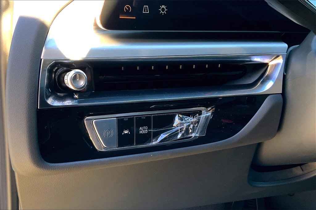 2025 Cadillac Lyriq Sport photo 14