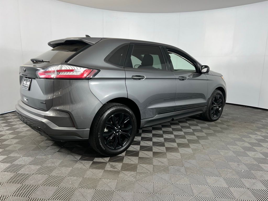 2024 Ford Edge SE photo 3