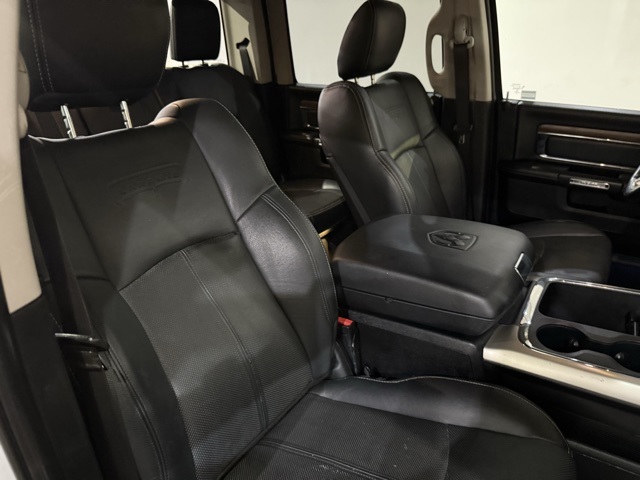 2018 Ram 1500 Laramie photo 2