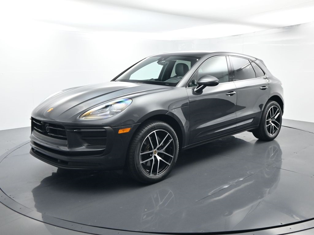 2023 Porsche Macan Base's photo