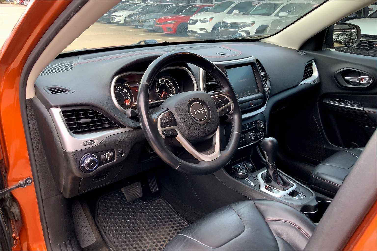 2014 Jeep Cherokee Trailhawk photo 13