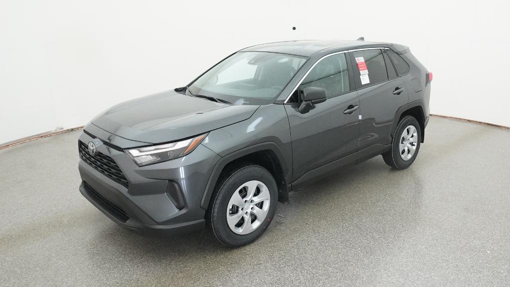 2025 Toyota RAV4 LE's photo