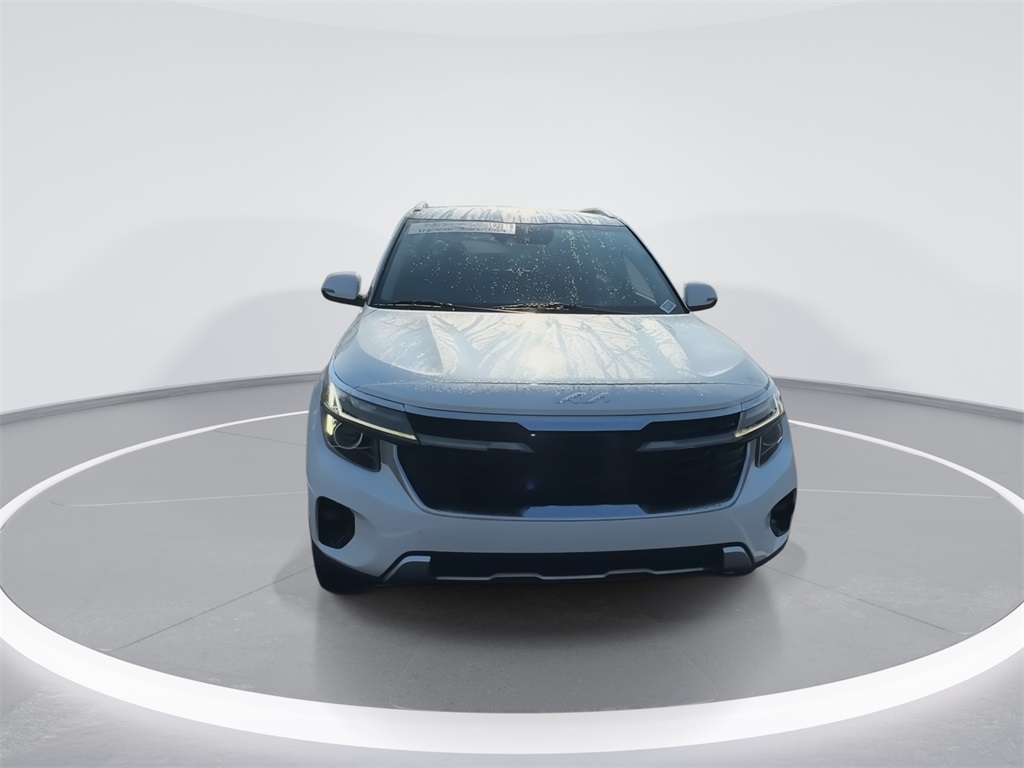 2024 Kia Seltos S photo 3