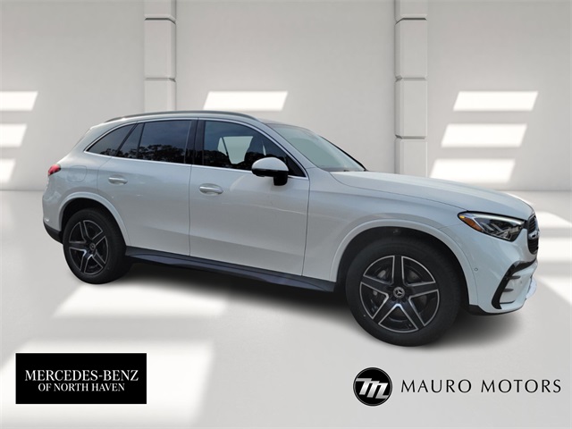 2026 Mercedes-Benz GLC Base's photo