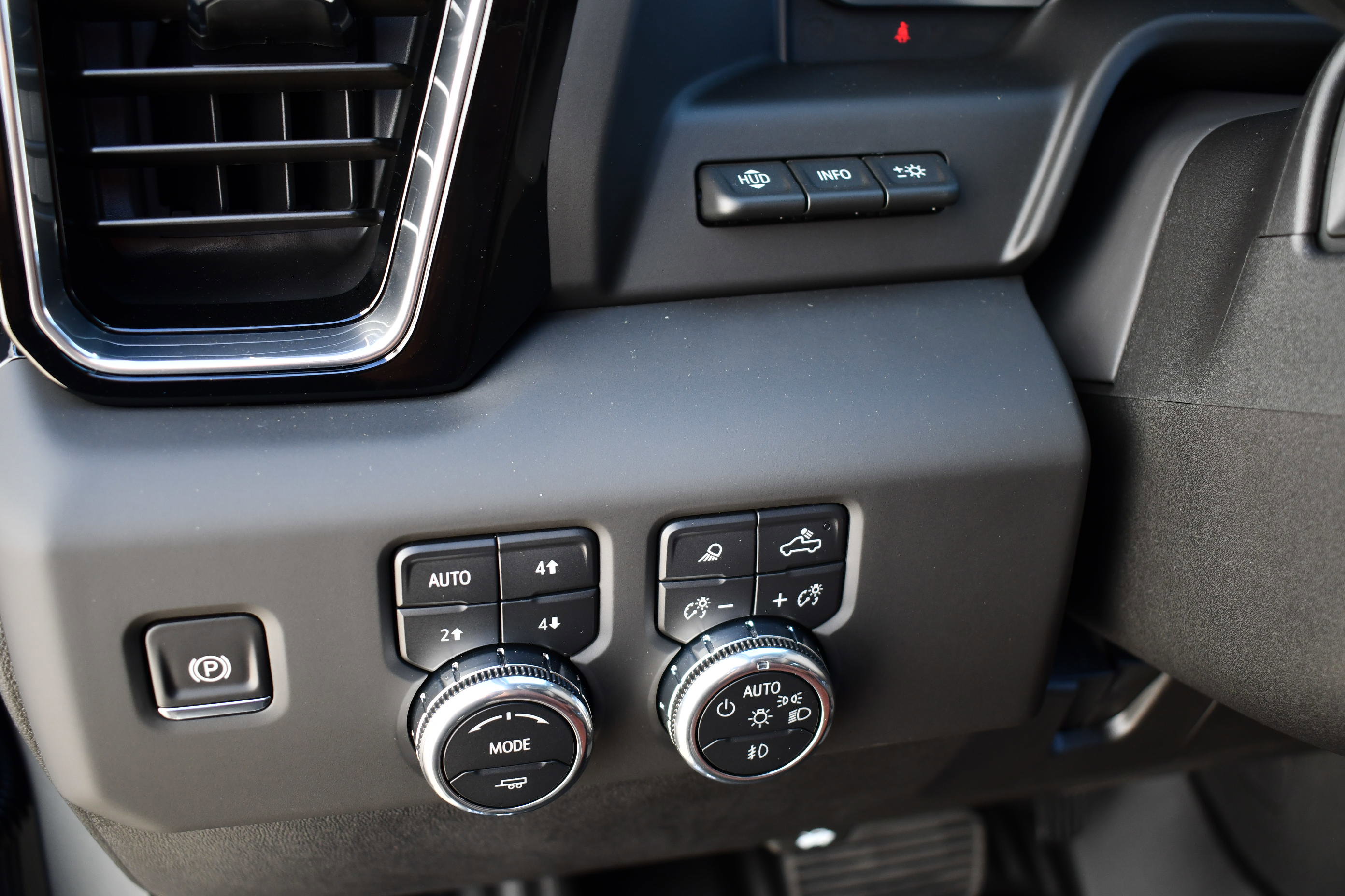 2025 Gmc Sierra 2500 HD Denali Ultimate photo 18