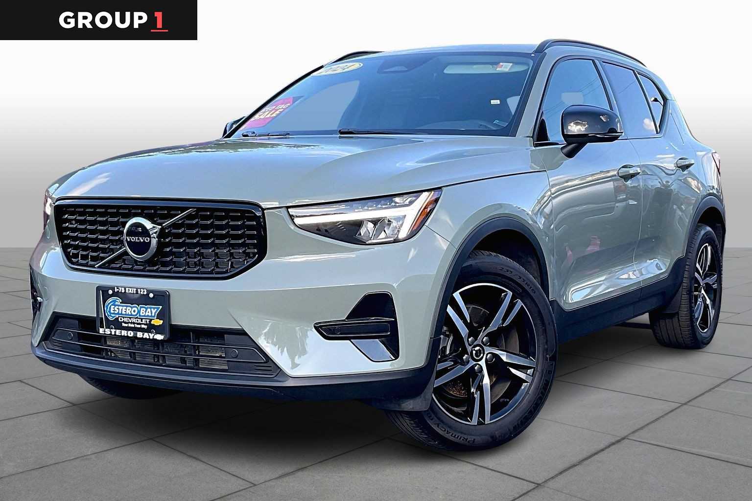 2024 Volvo XC40 Core's photo