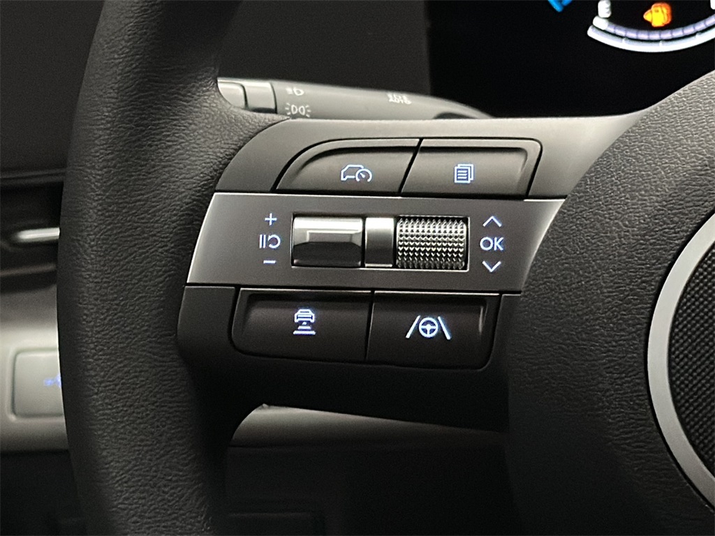 2026 Hyundai Kona SE photo 12