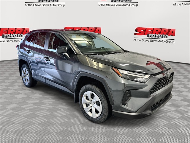 2025 Toyota RAV4 LE's photo