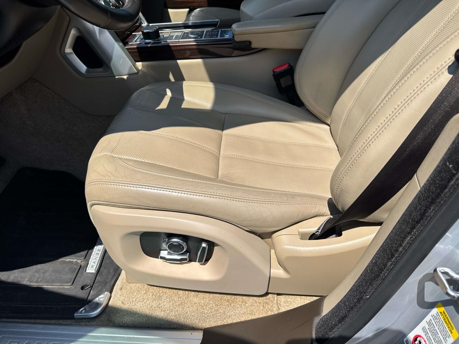 2016 Land Rover Range Rover SuperCharged HSE photo 16