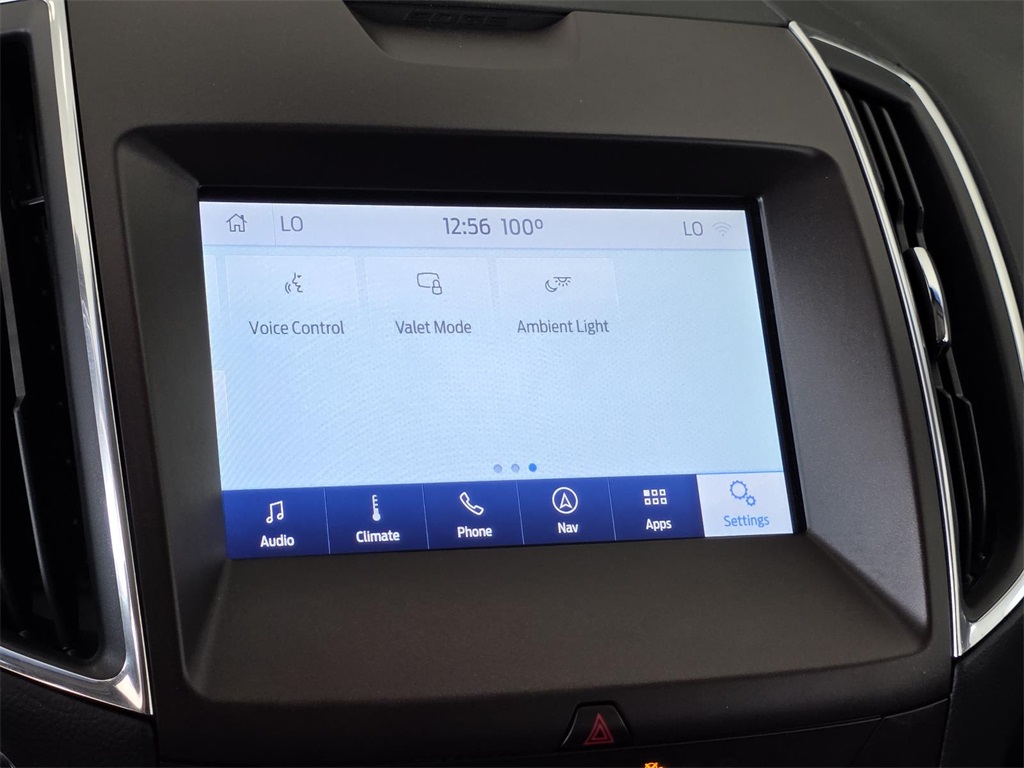 2020 Ford Edge Titanium photo 23