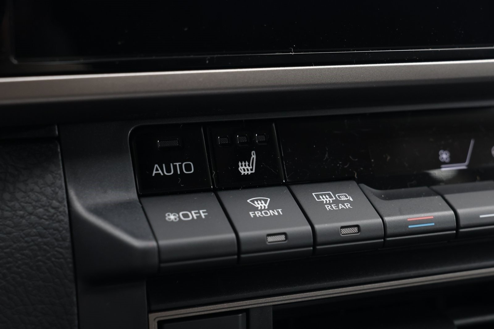 2026 Toyota Camry XLE photo 4