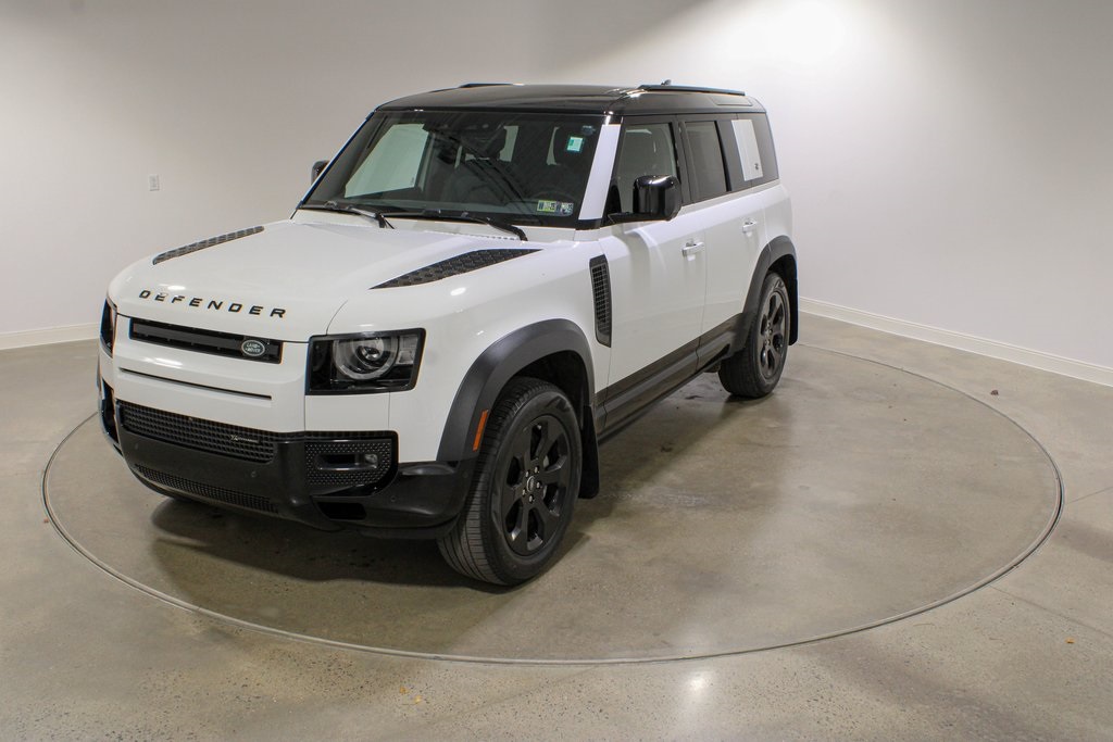 2023 Land Rover Defender X-Dynamic SE's photo