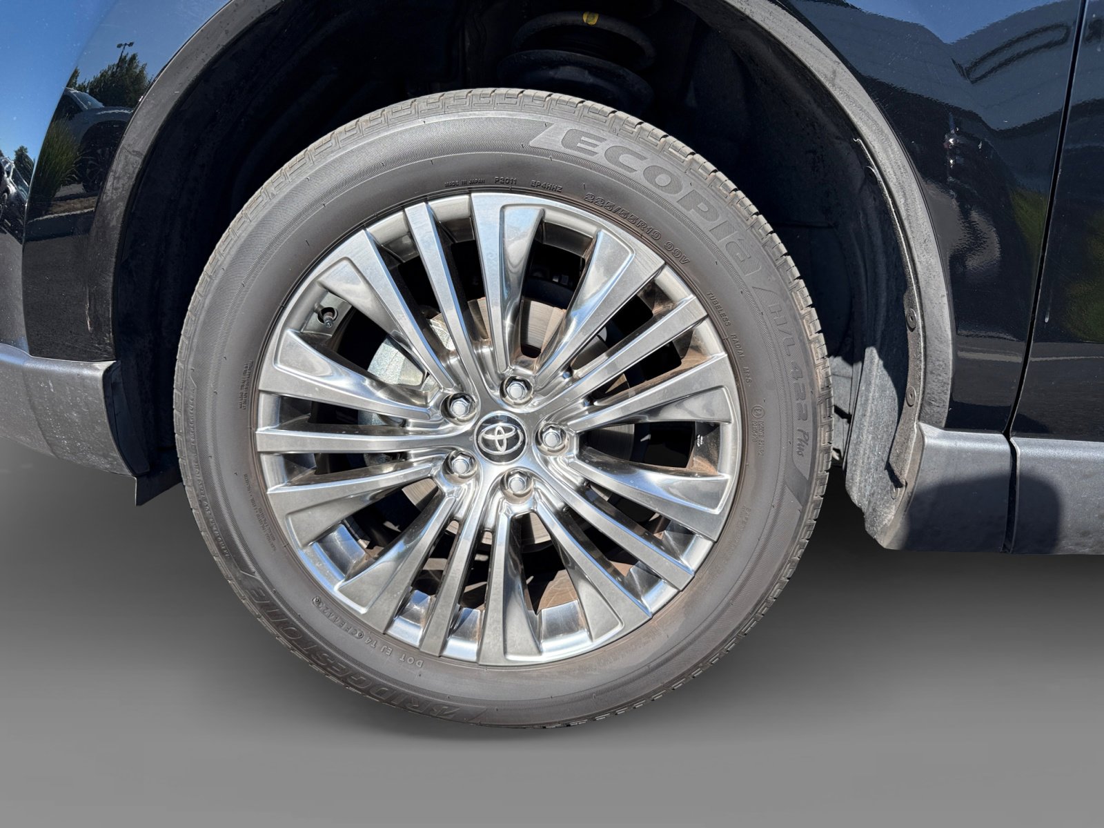2024 Toyota Venza photo 9
