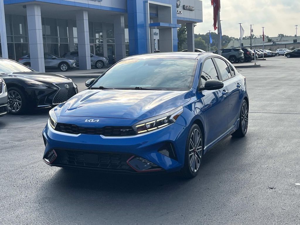 2023 Kia Forte GT photo 3