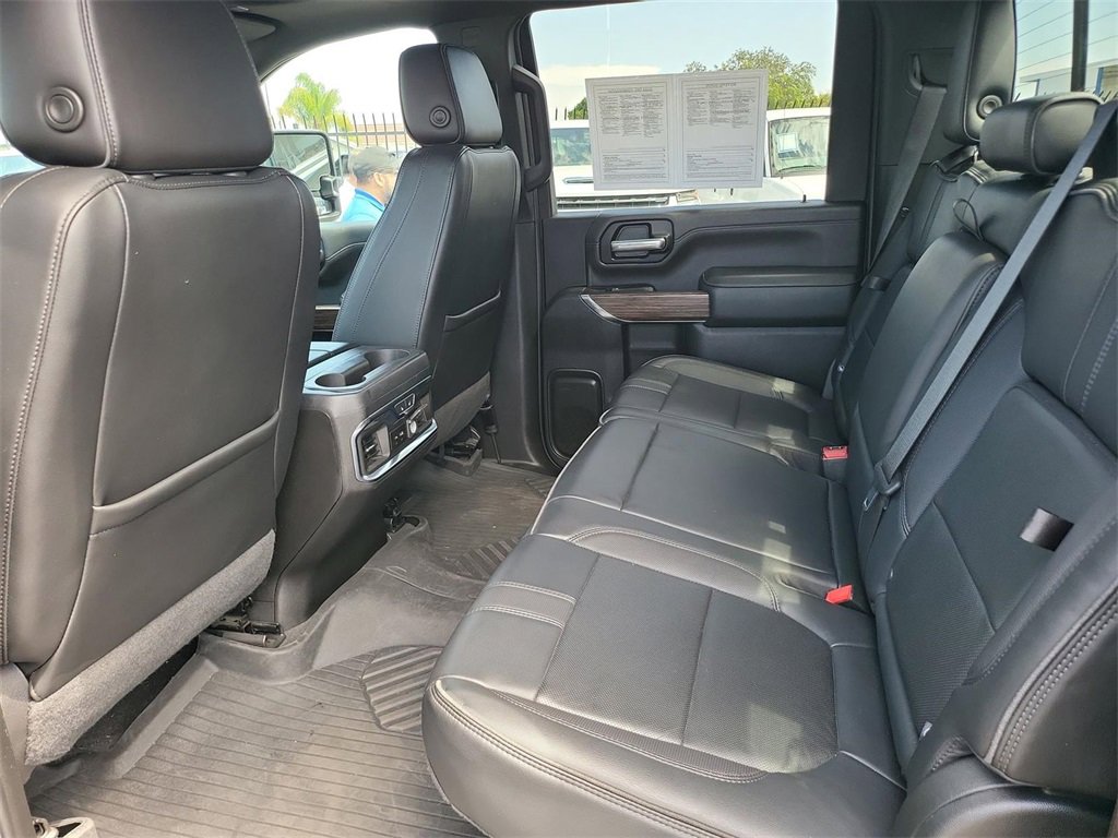 2023 Chevrolet Silverado 2500HD High Country photo 18