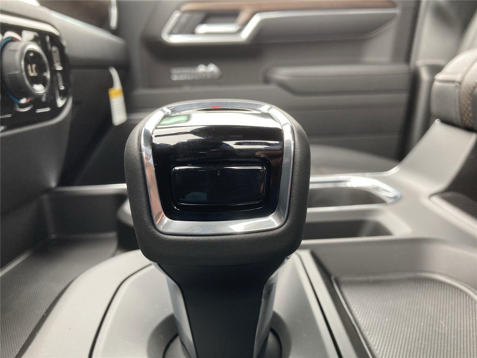 2026 Chevrolet Silverado 1500 High Country photo 24