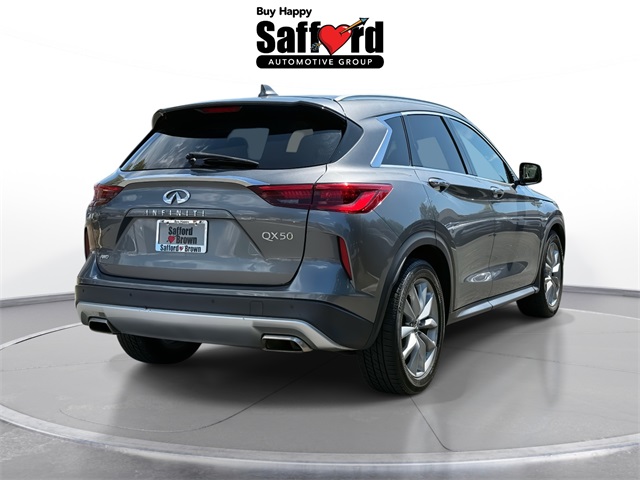 2021 Infiniti QX50 Luxe AWD photo 9