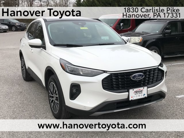 2025 Ford Escape PHEV's photo