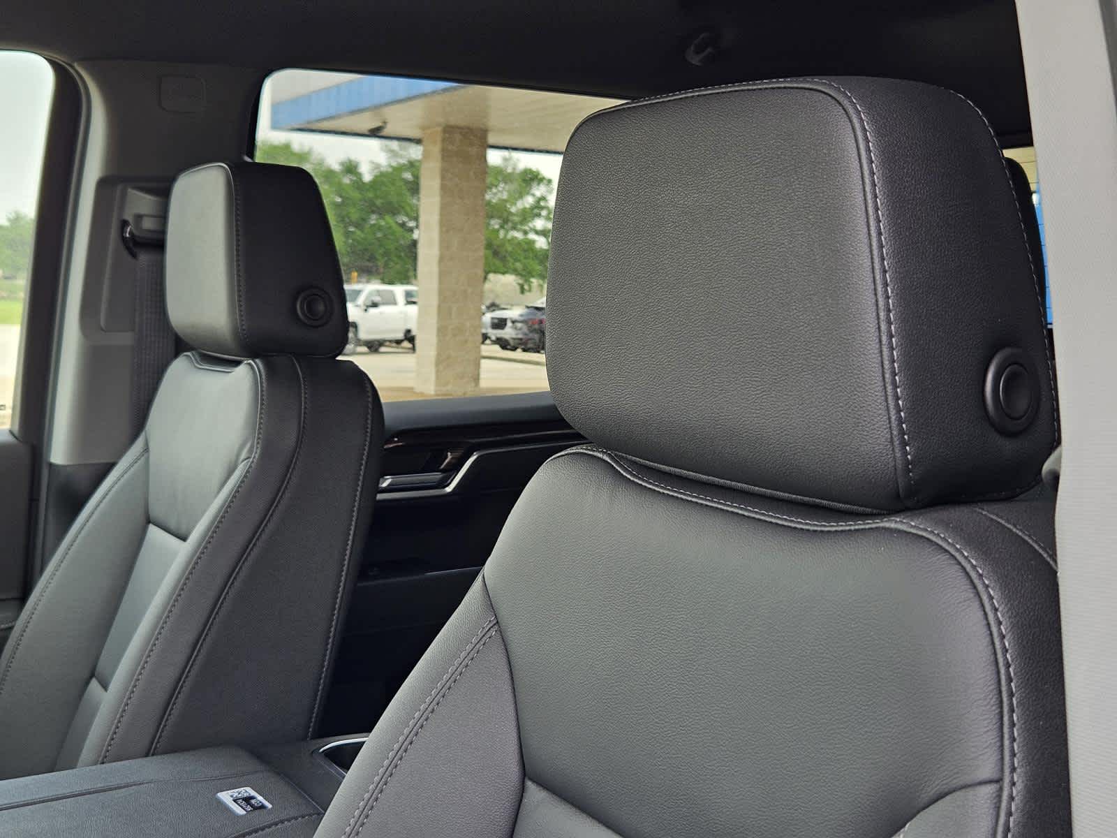 2025 Chevrolet Silverado 1500 RST photo 11