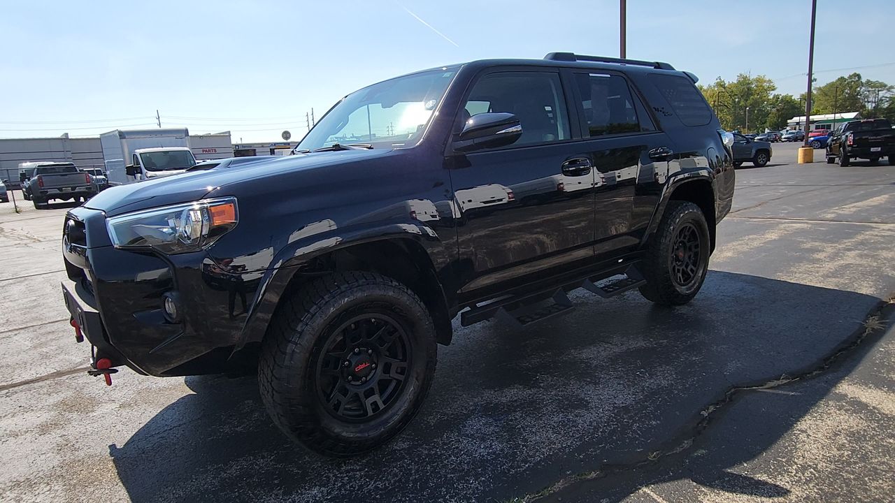 2020 Toyota 4Runner Sport photo 3