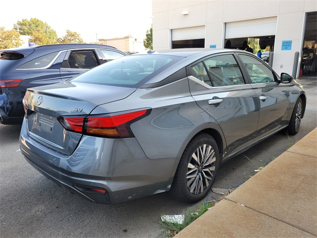 2024 Nissan Altima 2.5 SV photo 5